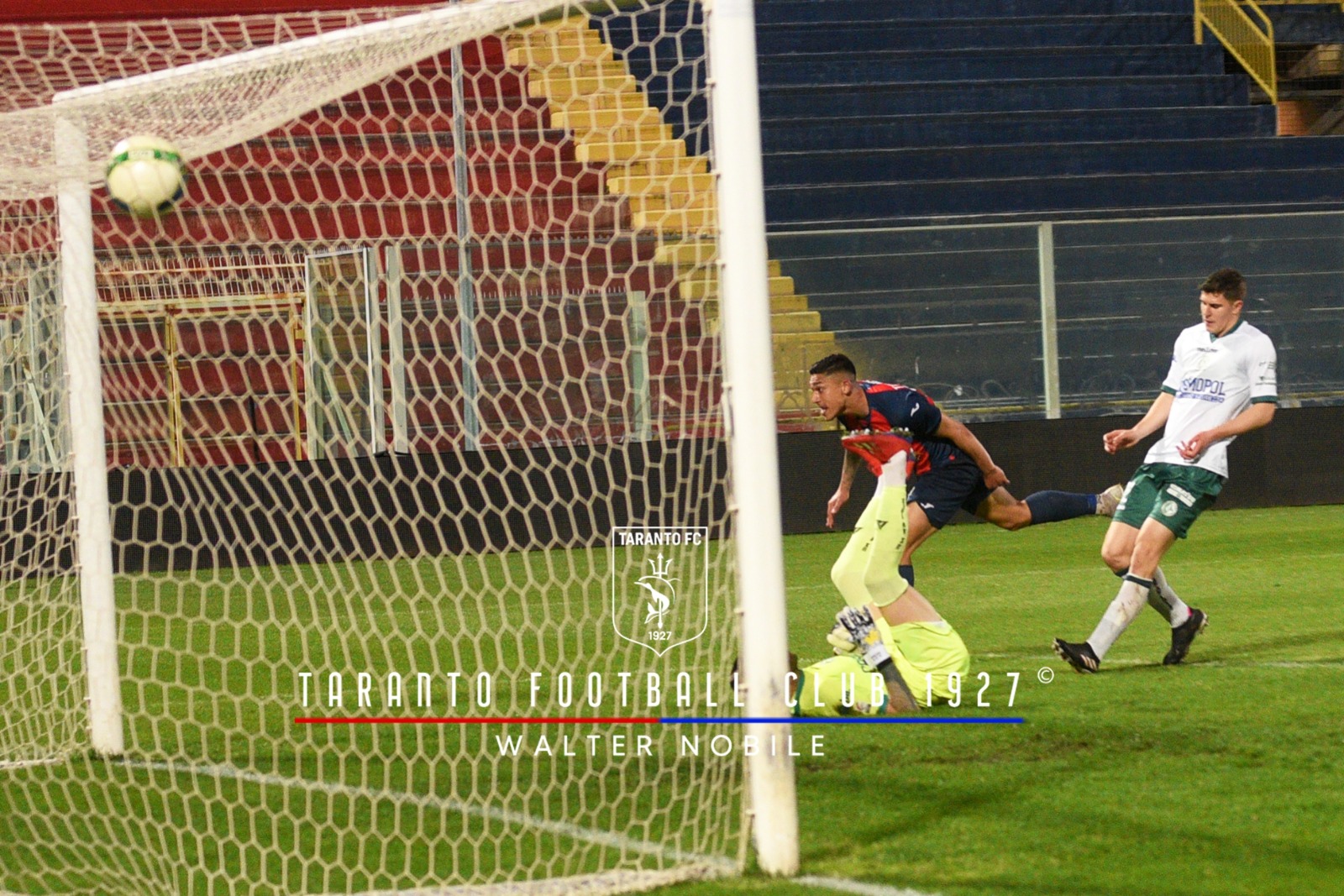 TARANTO-AVELLINO 2-2