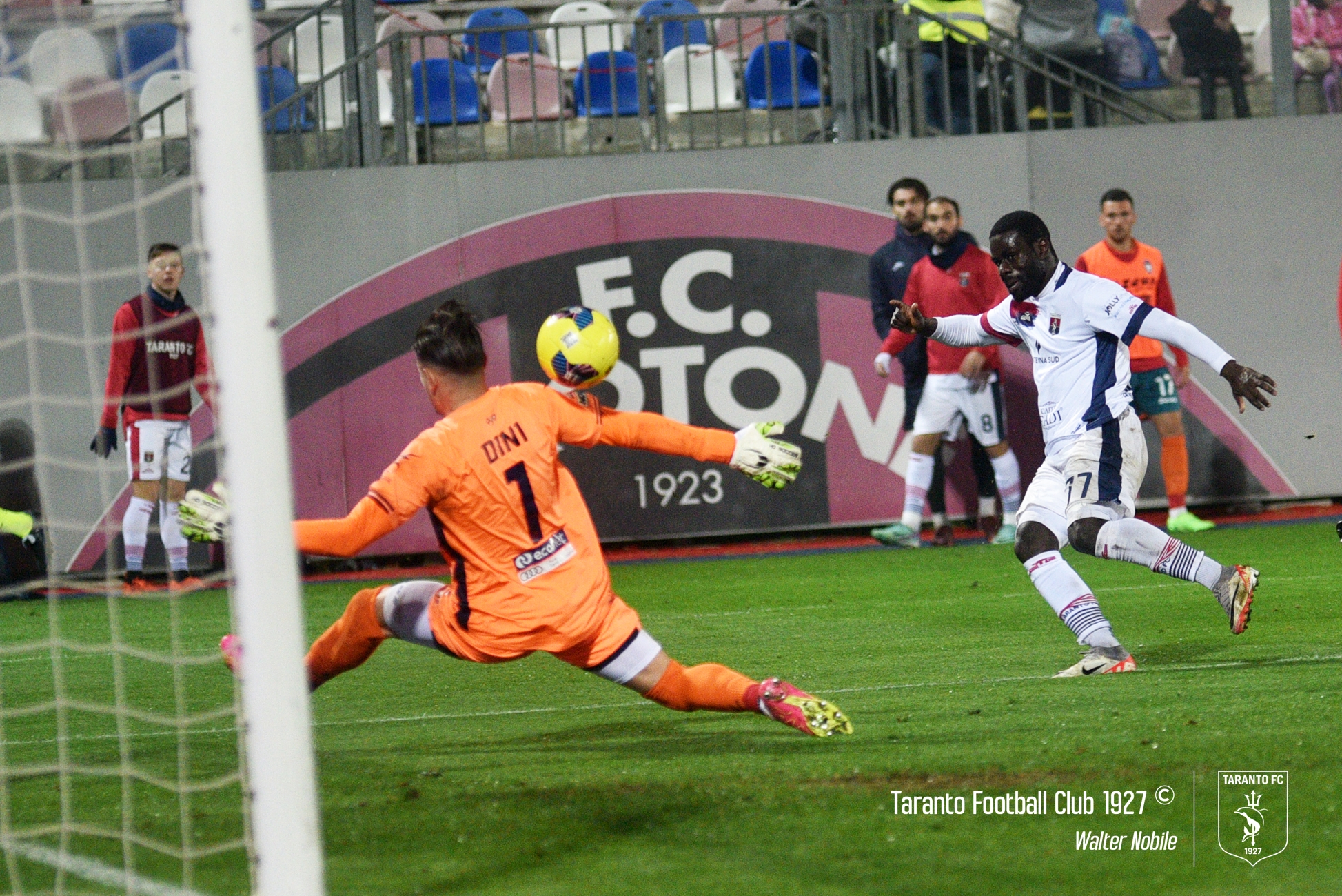 CROTONE-TARANTO IN FOTO